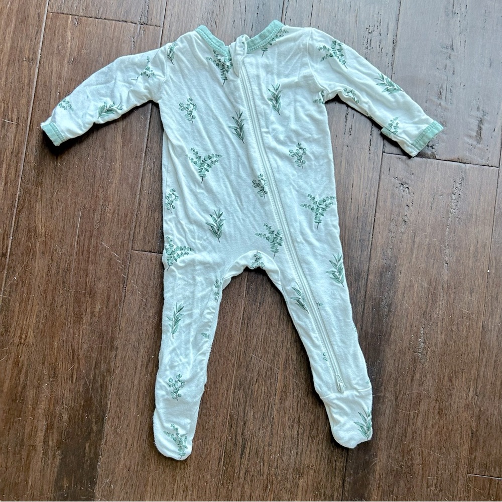Kyte footie, size NB
